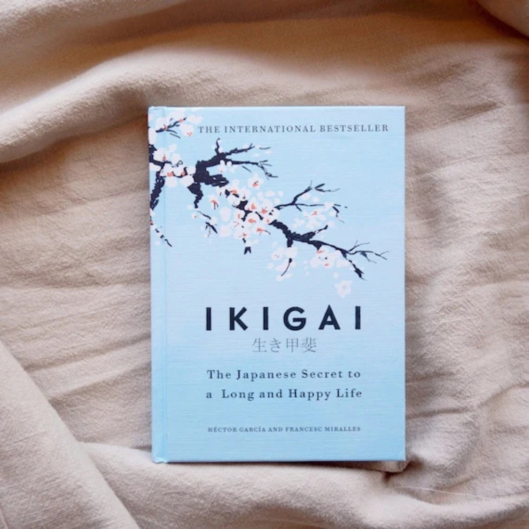 Ikigai: The Japanese Secret to a Long and Happy Life paperback
